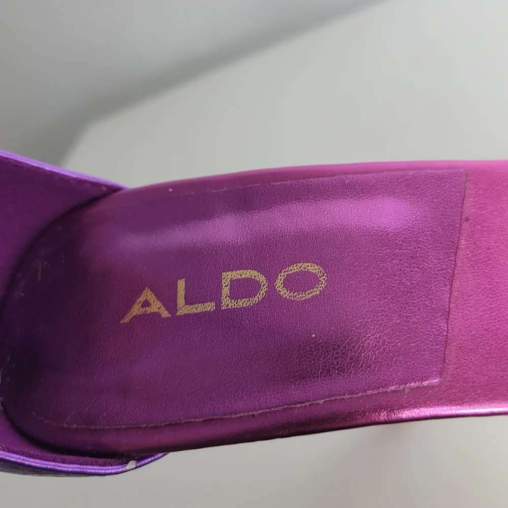 Aldo Heels Pink and Purple Ombre with Gold Point Toe Women's Size 6.5